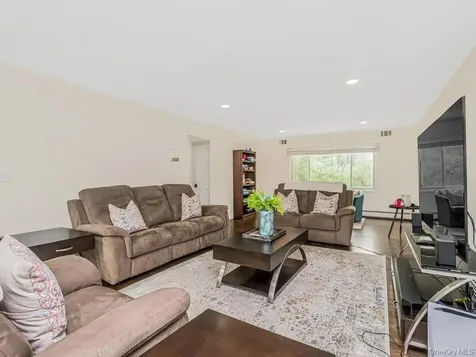 8 Fairgreen Court Cortlandt Manor NY 10567