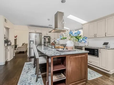 8 Fairgreen Court Cortlandt Manor NY 10567