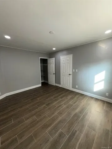 34 Troy Lane Yonkers NY 10701