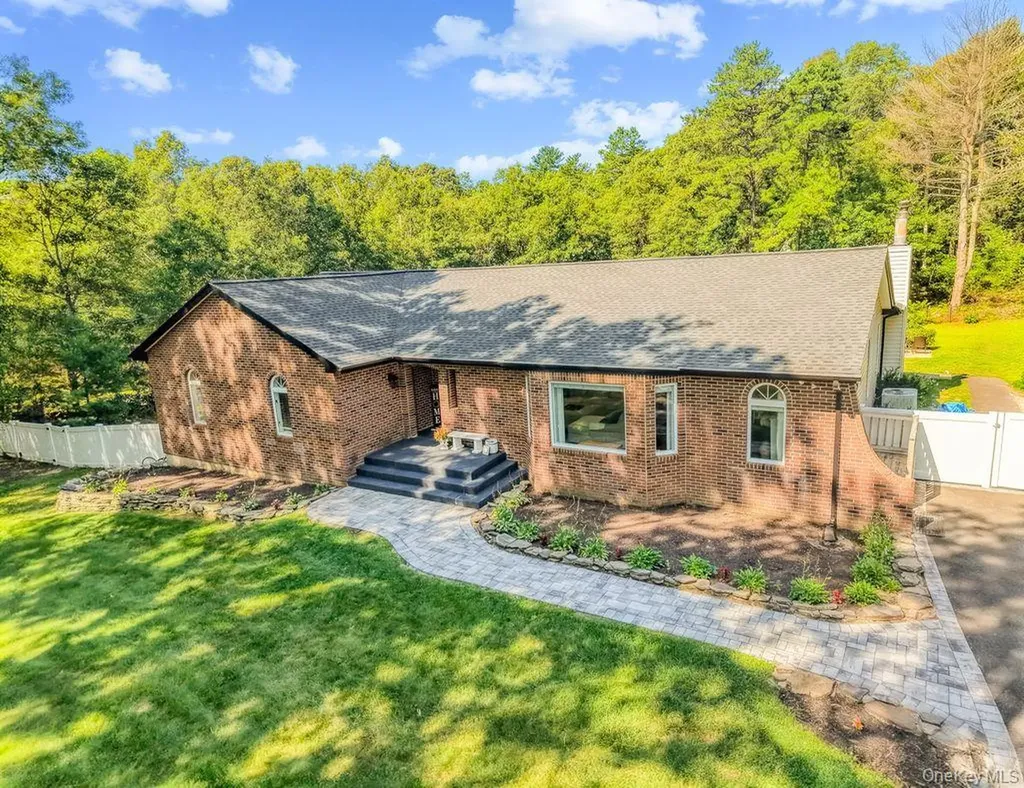 24 Bauer Avenue Manorville NY 11949