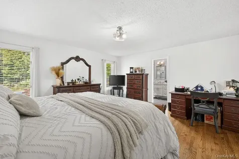 24 Bauer Avenue Manorville NY 11949
