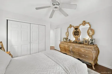 24 Bauer Avenue Manorville NY 11949