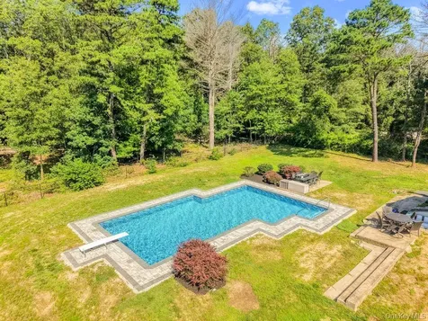 24 Bauer Avenue Manorville NY 11949