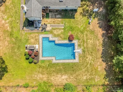 24 Bauer Avenue Manorville NY 11949