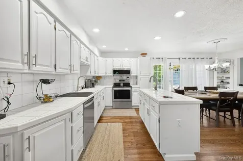 24 Bauer Avenue Manorville NY 11949