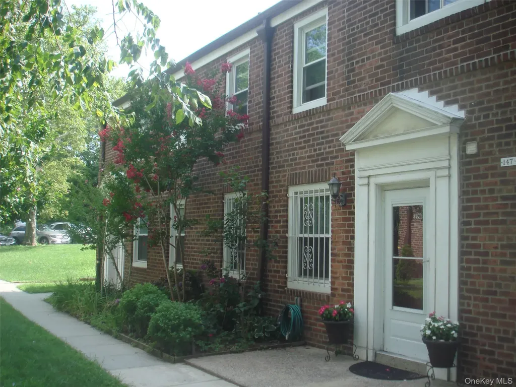 147-47 Charter Briarwood NY 11435