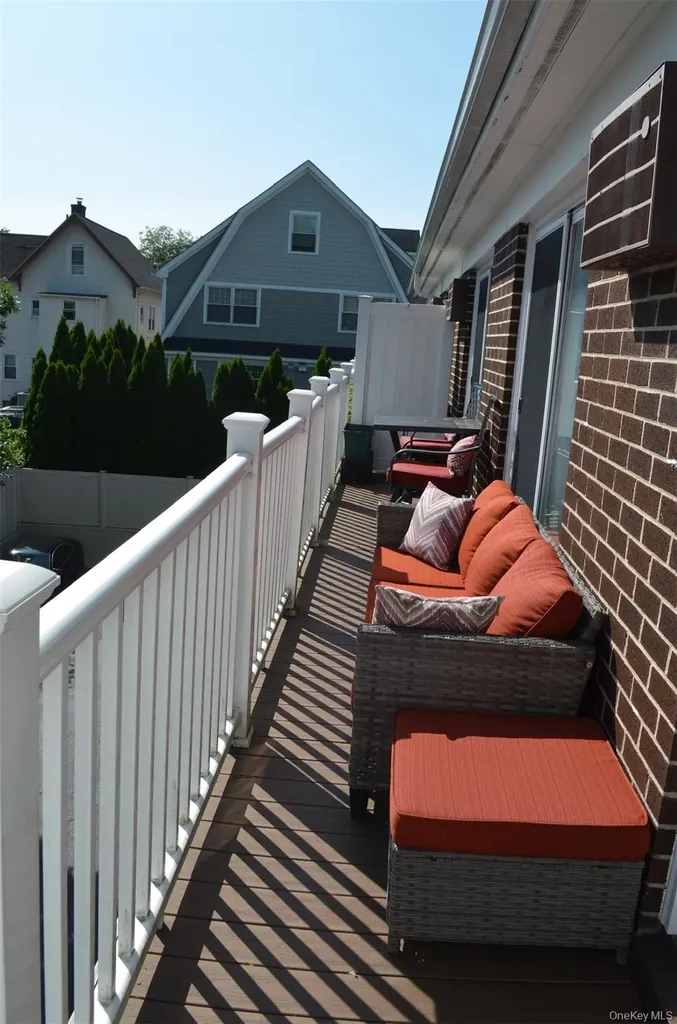 17 Broadway Harrison NY 10528