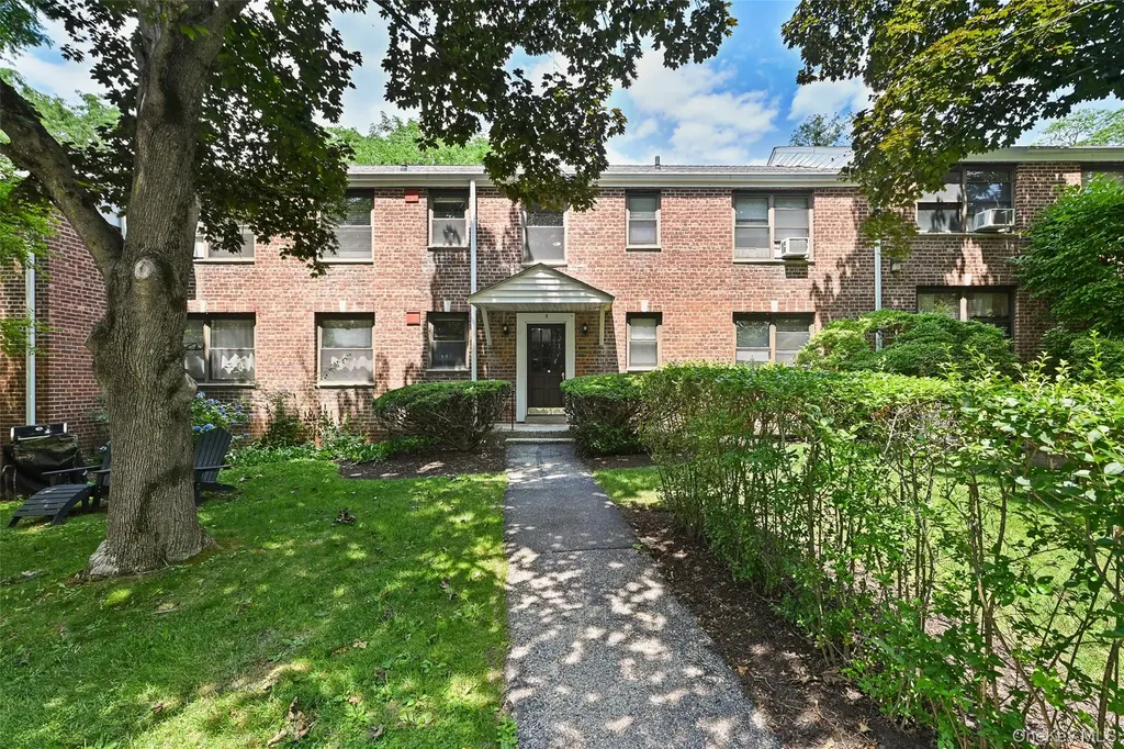 5 Rockledge Avenue Hartsdale NY 10530
