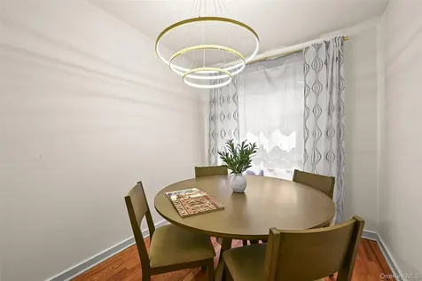 5 Rockledge Avenue Hartsdale NY 10530