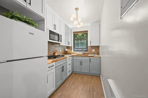 5 Rockledge Avenue Hartsdale NY 10530