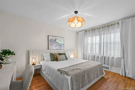 5 Rockledge Avenue Hartsdale NY 10530
