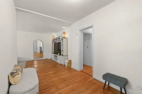 5 Rockledge Avenue Hartsdale NY 10530