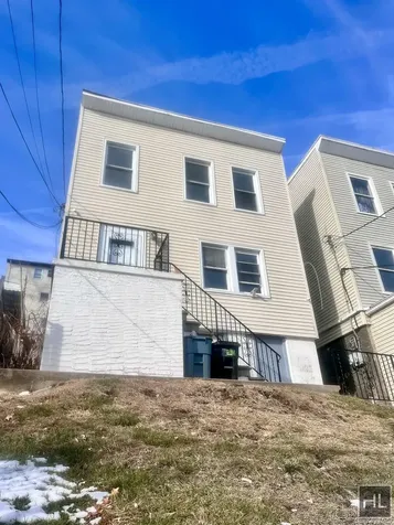 207 Woodland Avenue Yonkers NY 10703