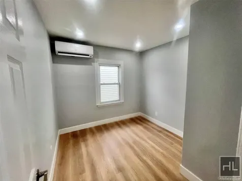207 Woodland Avenue Yonkers NY 10703