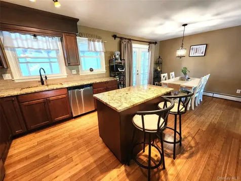 6006 Marion Boulevard Kinderhook NY 12184