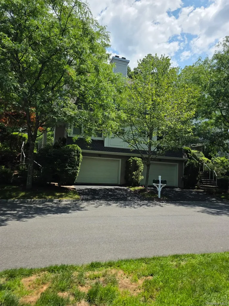 34 Briarbrook Drive Briarcliff Manor NY 10510
