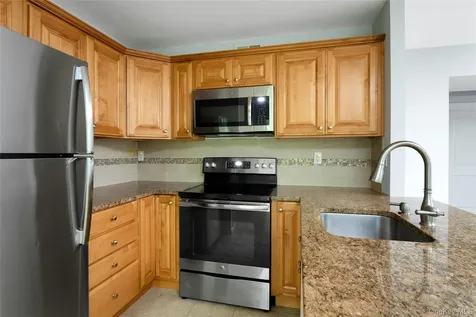 90 Molly Pitcher Lane Yorktown Heights NY 10598