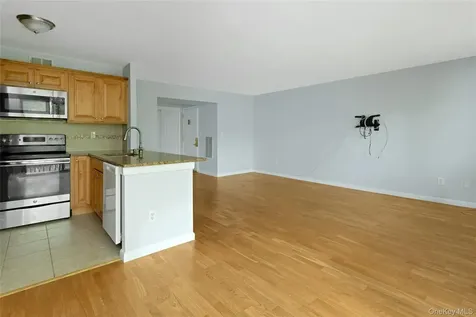 90 Molly Pitcher Lane Yorktown Heights NY 10598