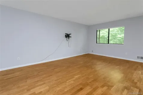 90 Molly Pitcher Lane Yorktown Heights NY 10598