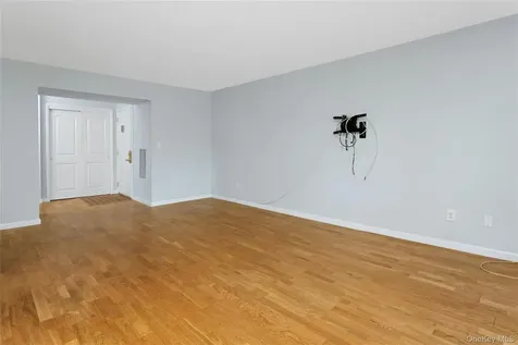 90 Molly Pitcher Lane Yorktown Heights NY 10598
