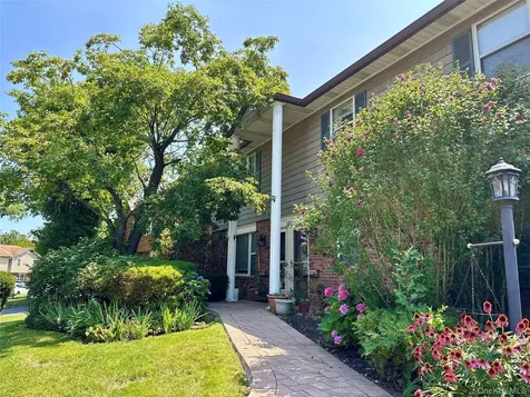 17 Alex Lane Glen Cove NY 11542