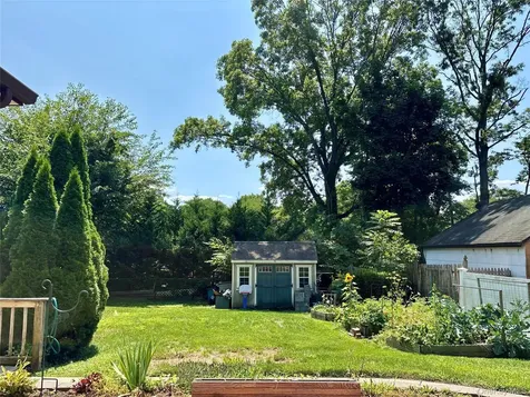 17 Alex Lane Glen Cove NY 11542