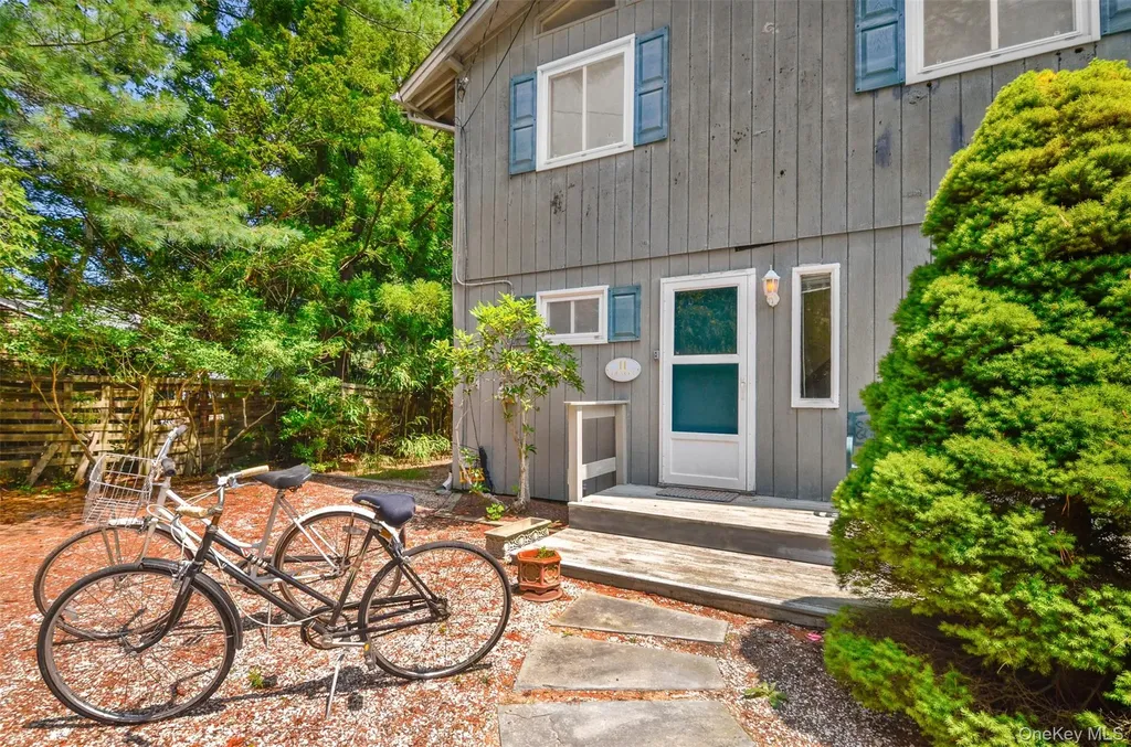 11 Devon Road Amagansett NY 11930