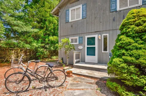 11 Devon Road Amagansett NY 11930
