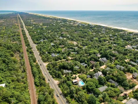 11 Devon Road Amagansett NY 11930