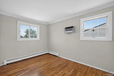 138 Spring Street Massapequa NY 11758