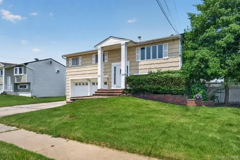 138 Spring Street Massapequa NY 11758