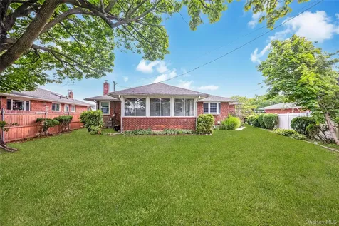 218 Willets Lane Jericho NY 11753