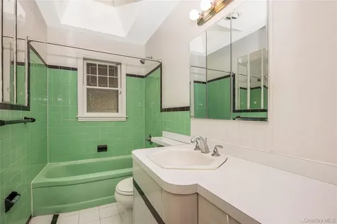 218 Willets Lane Jericho NY 11753