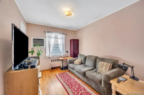 4 Adams Street Hicksville NY 11801