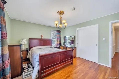 4 Adams Street Hicksville NY 11801