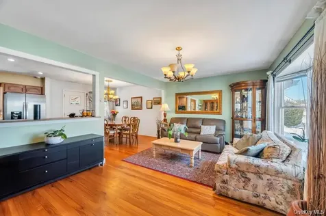 4 Adams Street Hicksville NY 11801