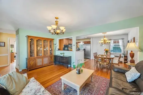 4 Adams Street Hicksville NY 11801