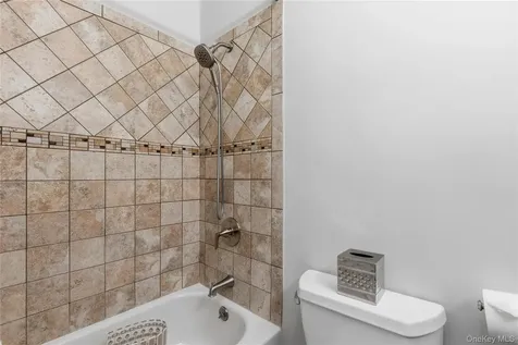 204 Twin Brook Court Carmel NY 10512