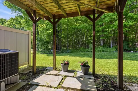 204 Twin Brook Court Carmel NY 10512