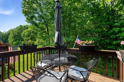 204 Twin Brook Court Carmel NY 10512