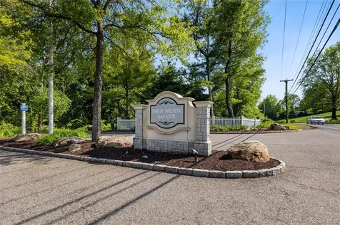 204 Twin Brook Court Carmel NY 10512