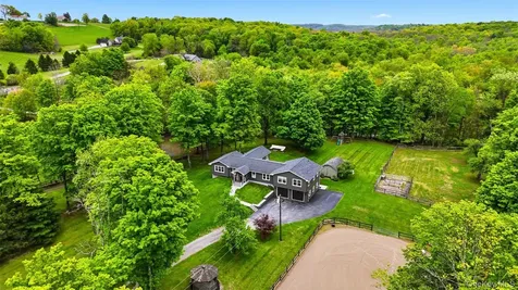 308 Hollow Road Staatsburg NY 12580