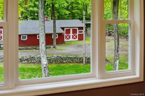 308 Hollow Road Staatsburg NY 12580