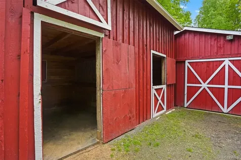 308 Hollow Road Staatsburg NY 12580
