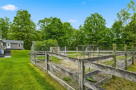 308 Hollow Road Staatsburg NY 12580