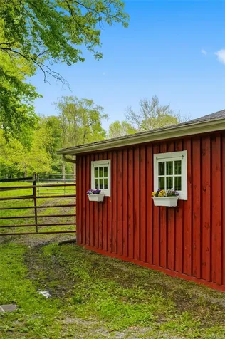 308 Hollow Road Staatsburg NY 12580