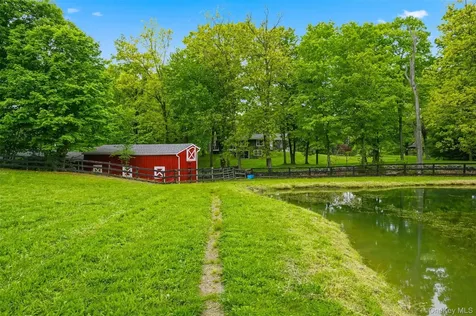308 Hollow Road Staatsburg NY 12580