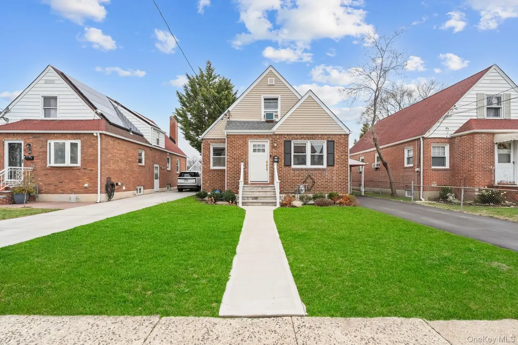 20 Dewitt Street Valley Stream NY 11580