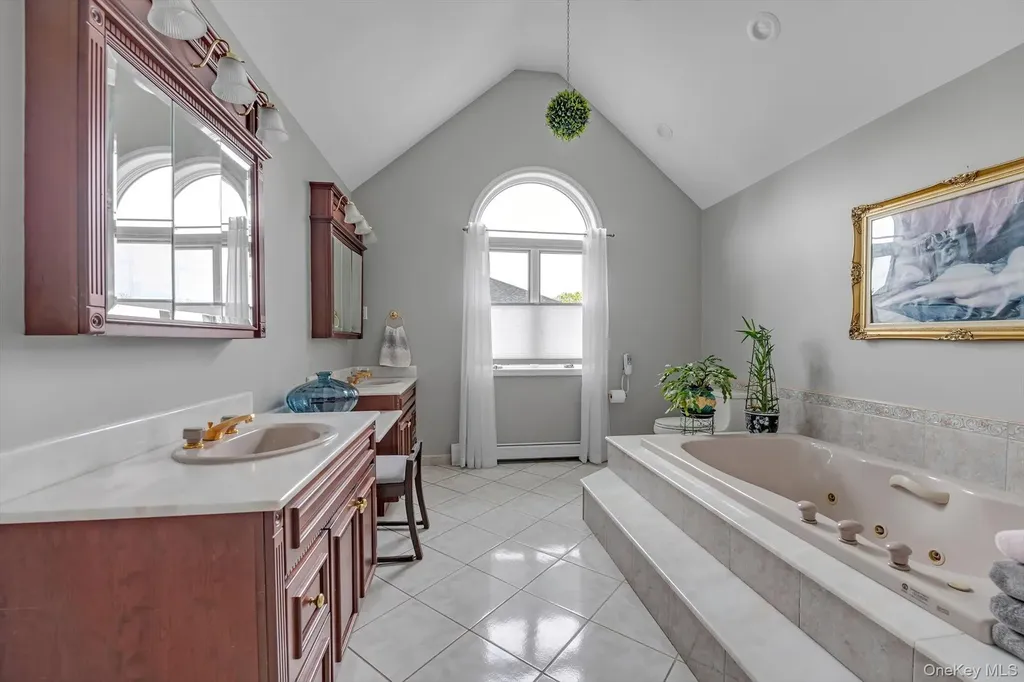110 Union Place Lynbrook NY 11563