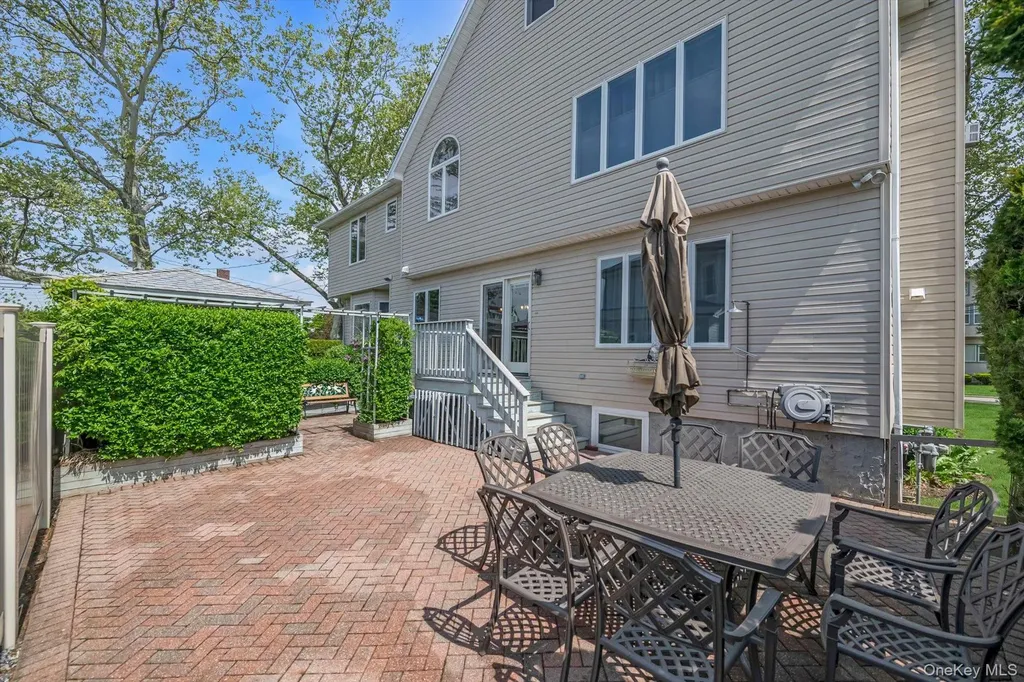 110 Union Place Lynbrook NY 11563